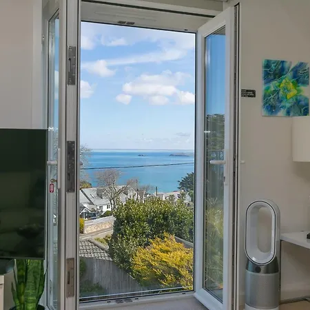 Apartment Ocean Blue Carbis Bay